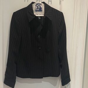 BNWT Covington Black Pinstripe Women's Blazer 🛒